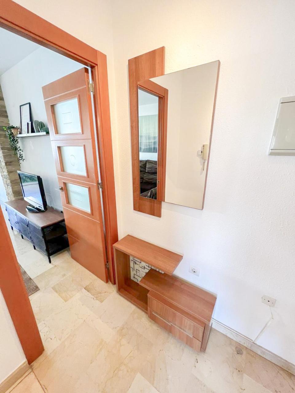 Large & Cozy Centrally Apartment Torremolinos Exterior photo