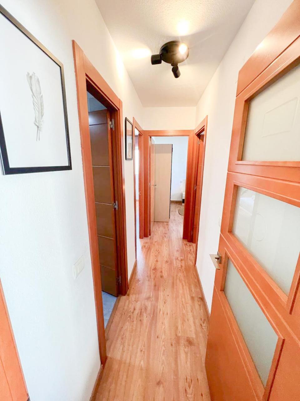 Large & Cozy Centrally Apartment Torremolinos Exterior photo